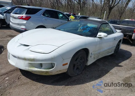2000 Pontiac Firebird z USA, uszkodzony, nr VIN 2G2FS22K2Y2170602